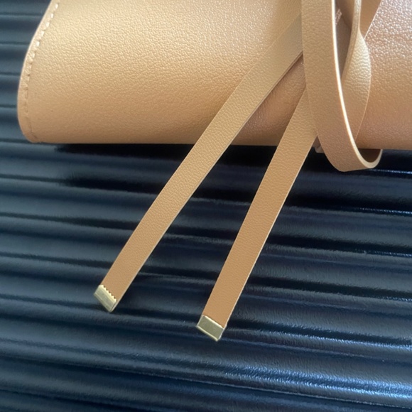 Glass Ladder & Co. Katherine Tech Organizer (BNWOT) - Picture 3 of 5